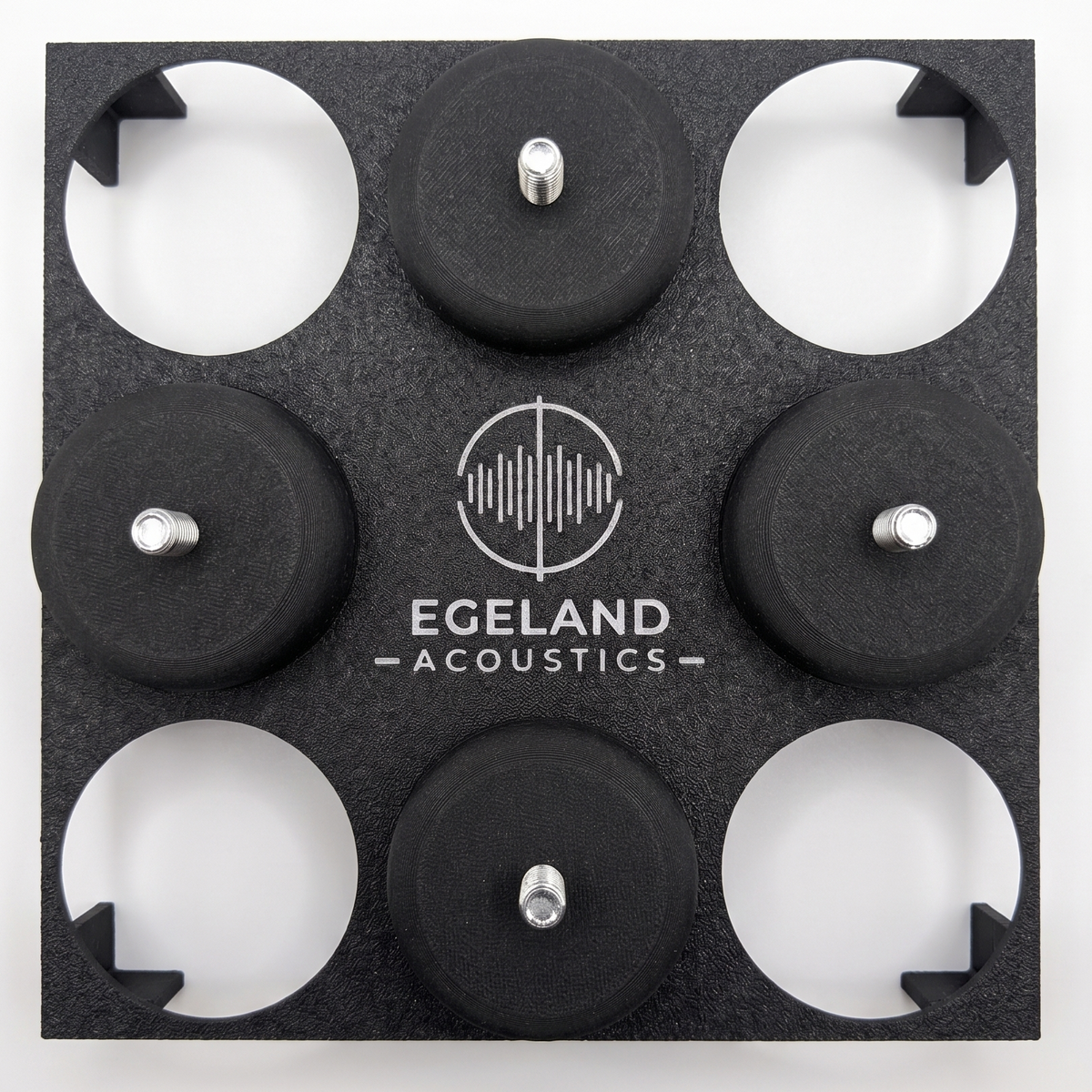 BassGuard Smooth, sett med fire føtter i emballasje